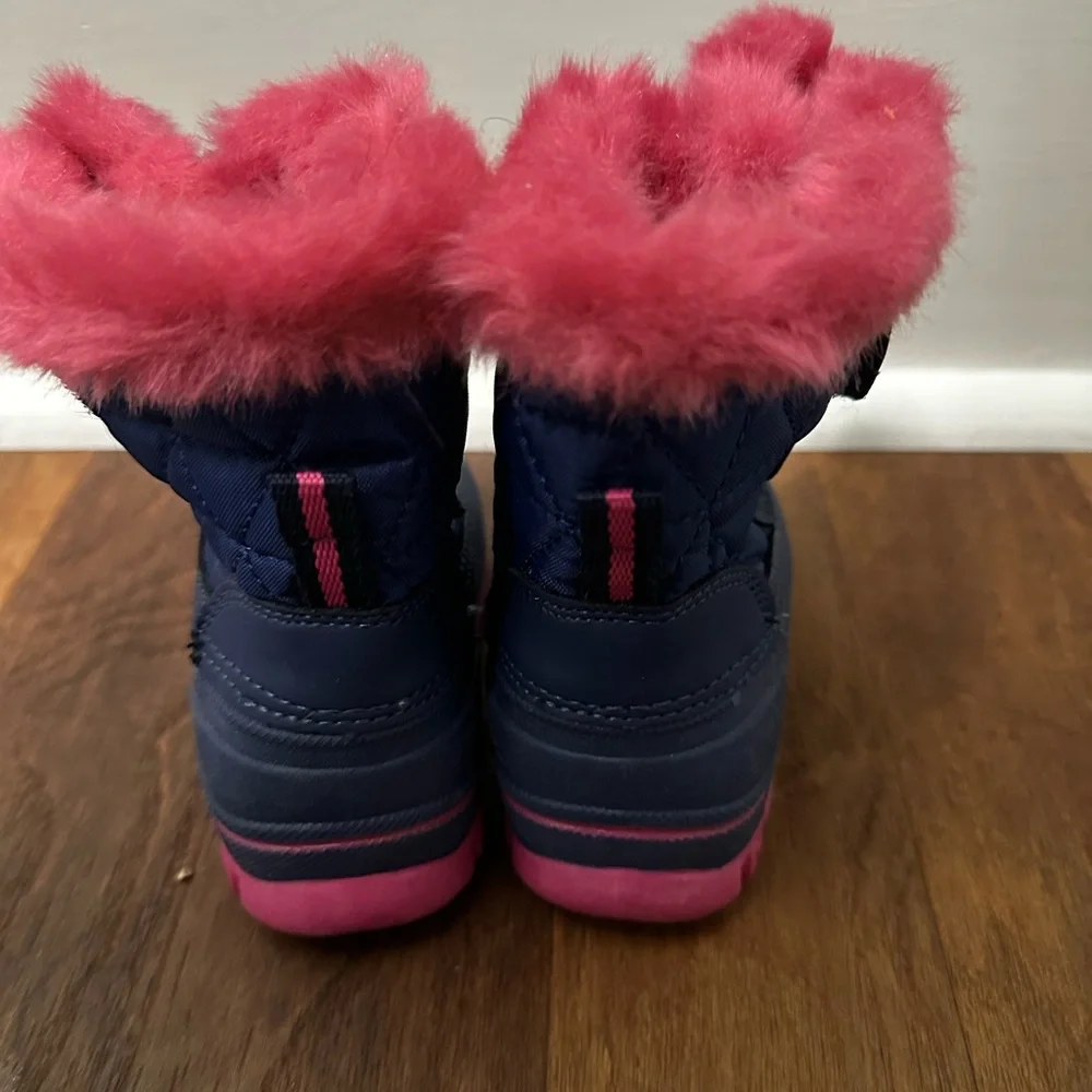 Target Toddler Girl snow boots size 5/6